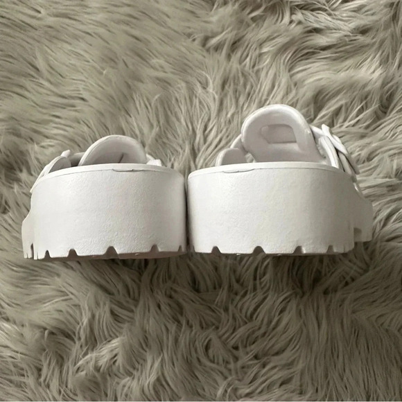 FREE PEOPLE Karlie Buckle Clog Size 7 NWOT - Picture 8 of 12